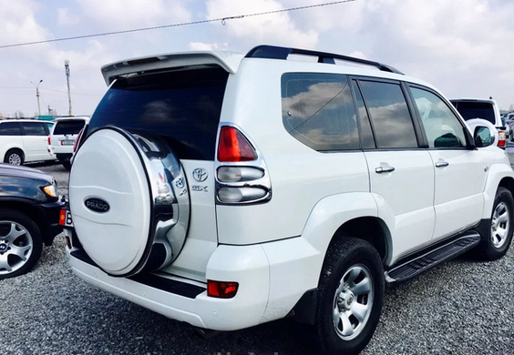 Спойлер на Land Cruiser Prado 120 со стоп-сигналом