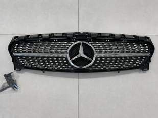 Решітка радіатора Mercedes W117 стиль Diamond Silver (13-16 р.в.)