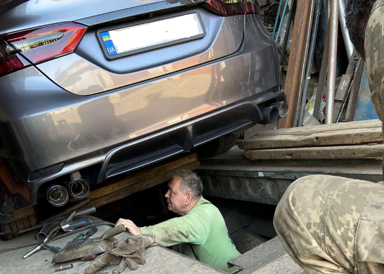 Насадка на глушник подвійна AKRAPOVIC EVO карбон