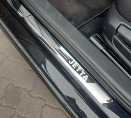 Накладки на пороги VW Jetta MK6 з логотипом (11-18 р.в.)