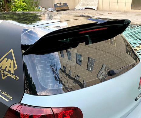 Спойлер на Volkswagen Golf 6 стиль Oettinger чорний глянсовий ABS-пластик