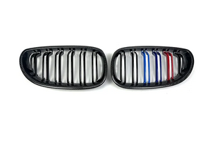 Решітка радіатора BMW E60 / E61 у стилі M  + рамка під карбон