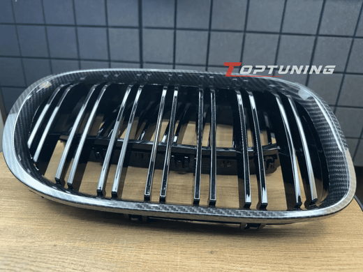 Решітка радіатора BMW F01 чорна глянсова, стиль М+рамка під карбон Решітка радіатора BMW F01 чорна глянсова, стиль М+рамка під карбон
