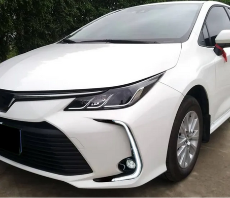 Денні ходові вогні Toyota Corolla з функцією повороту (2019-....)