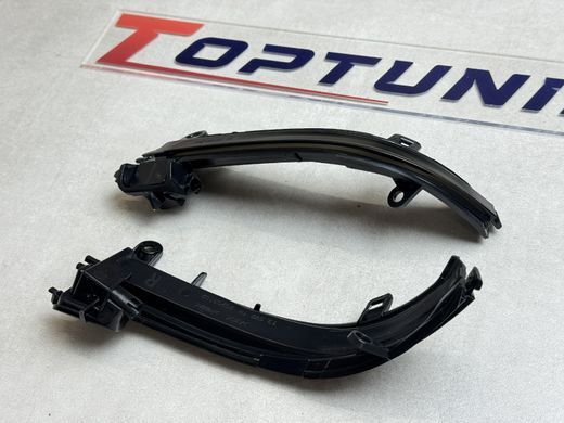 Динамічні повторювачі поворотів BMW F20 / F22 / F30 / F32 / X1 димчасті