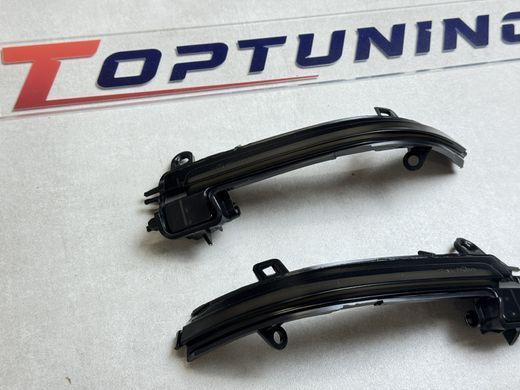 Динамічні повторювачі поворотів BMW F20 / F22 / F30 / F32 / X1 димчасті