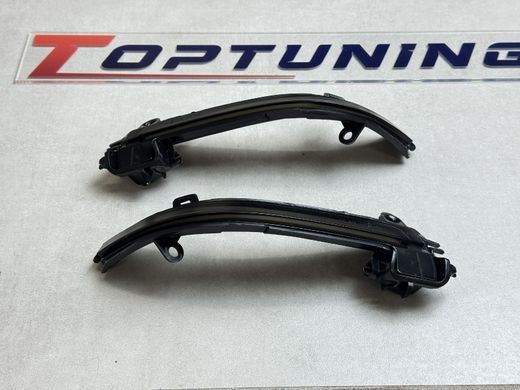 Динамічні повторювачі поворотів BMW F20 / F22 / F30 / F32 / X1 димчасті