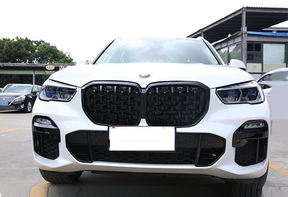 Решітка радіатора на BMW X5 G05 стиль Diamond Black (19-22 р.в.)