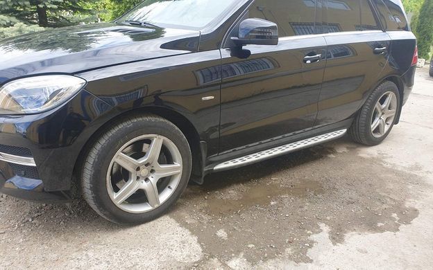 Пороги, подножки боковые Mercedes ML W164