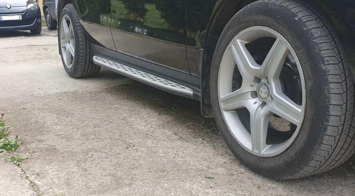 Пороги, подножки боковые Mercedes ML W164