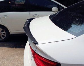 Спойлер на крышку багажника Audi A3 8V стиль M4, карбон