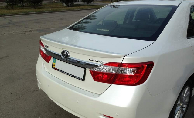 Спойлер багажника Toyota Camry 50/55 (склопластик)