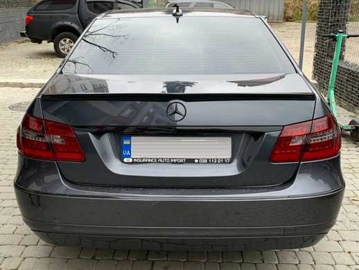 Спойлер на Мерседес W212 (ABS-пластик)