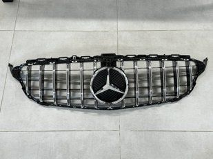 Решітка радіатора MERCEDES W205 стиль GT чорна з хромом (2014-2018)