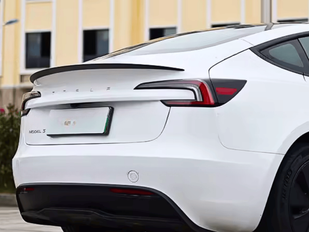 Спойлер багажника Tesla Model 3 (2023+) чорний глянець