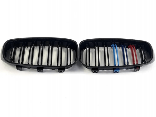 Решітка радіатора BMW 3 GT F34 в стилі М3 (M-color) чорна глянсова