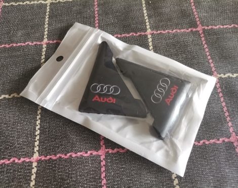 Защитные резиновые накладки на дверные углы Audi